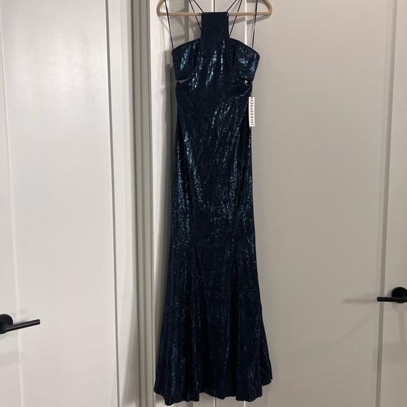 Jay Godfrey gown- beautiful cut out, subtle sequence dress - Picture 5 of 7